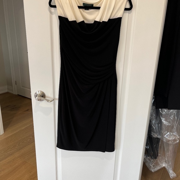 Dress - Picture 1 of 3